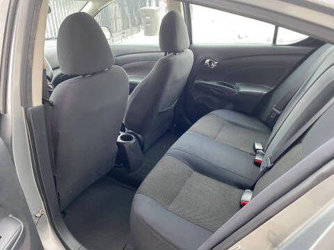 2013 Nissan Versa 1.6 S