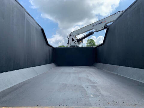 2015 Freightliner M2 106