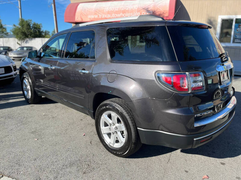 2015 GMC Acadia SLE-2