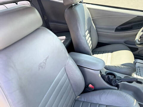 2002 Ford Mustang GT Deluxe