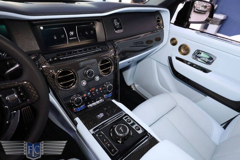 2023 Rolls-Royce Black Badge Cullinan