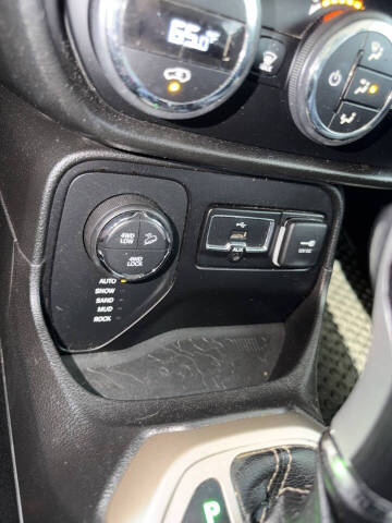 2017 Jeep Renegade Deserthawk