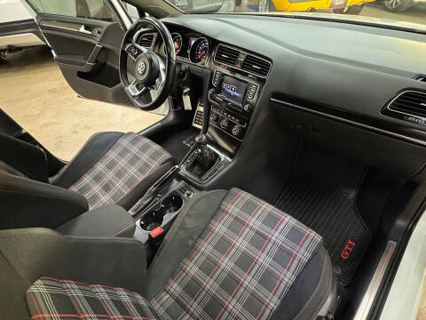 2015 Volkswagen Golf GTI S