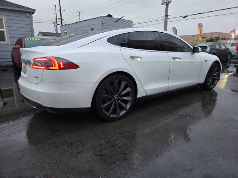 2013 Tesla Model S Performance