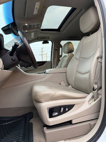 2016 Cadillac Escalade Luxury Collection