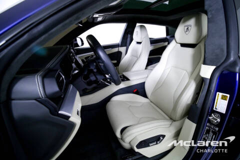 2020 Lamborghini Urus