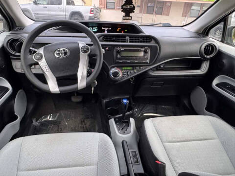 2014 Toyota Prius c