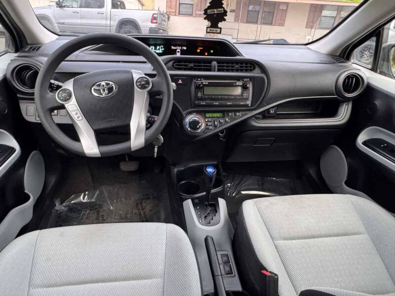 2014 Toyota Prius c