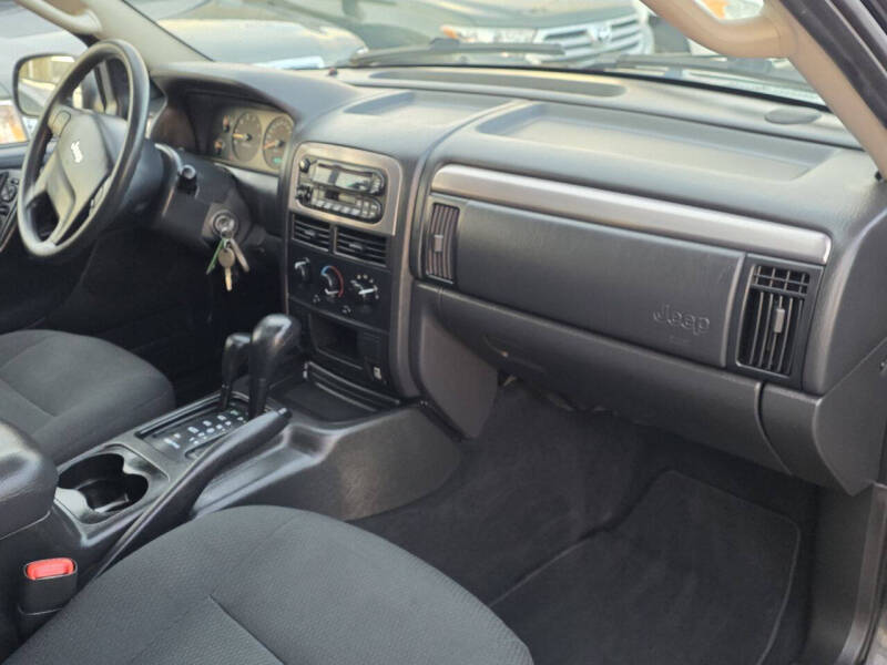 2003 Jeep Grand Cherokee Laredo