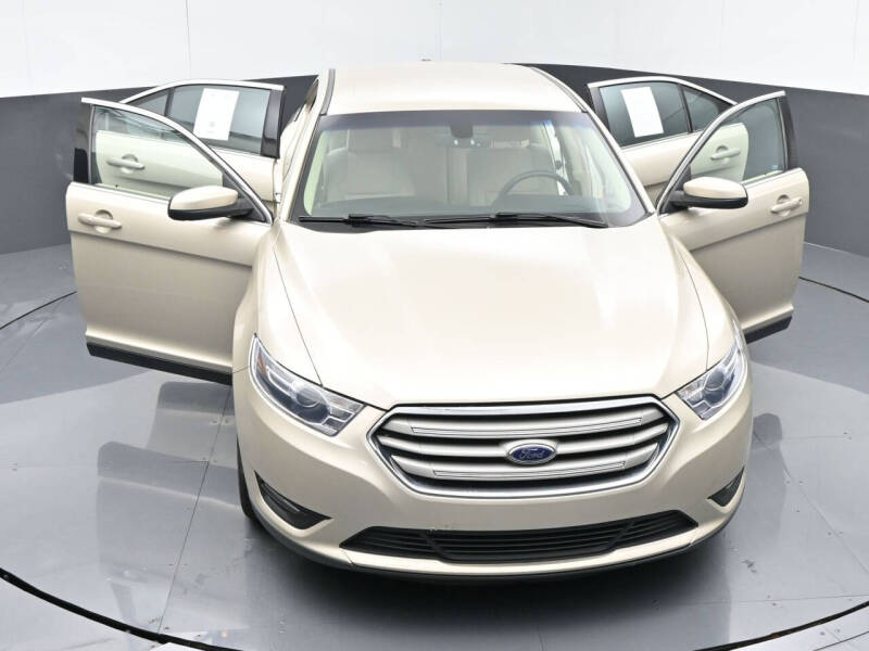 2017 Ford Taurus SEL