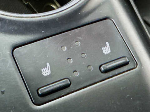 2020 Toyota Camry Hybrid XLE