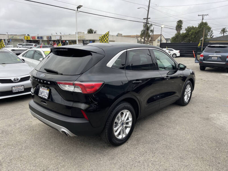 2021 Ford Escape SE