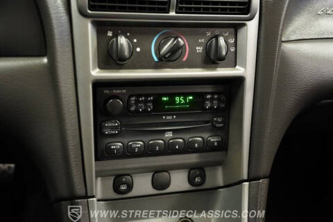 2004 Ford Mustang GT Deluxe