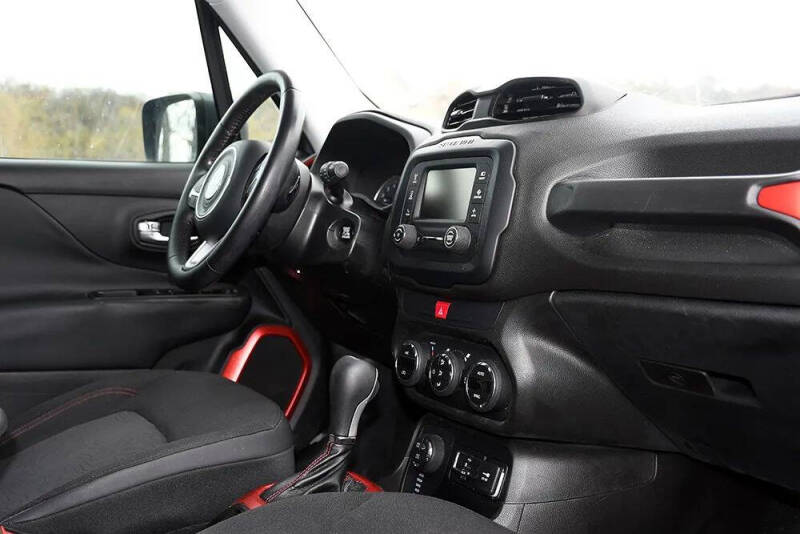 2017 Jeep Renegade Trailhawk