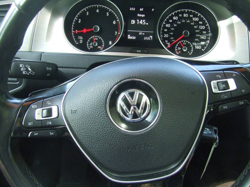 2015 Volkswagen Golf TSI S