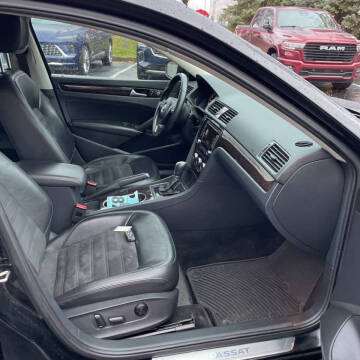 2015 Volkswagen Passat 1.8T SEL Premium