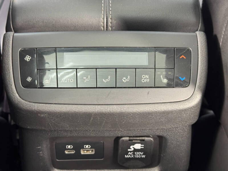 2023 Nissan Pathfinder Platinum