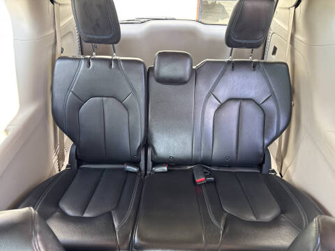 2021 Chrysler Pacifica Touring L