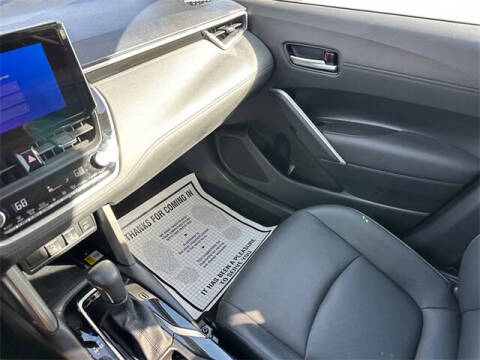 2023 Toyota Corolla Cross XLE