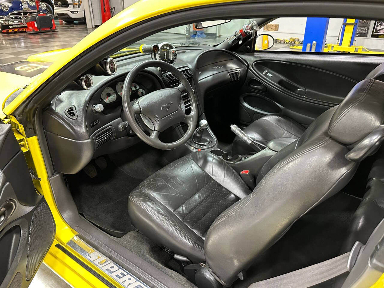 2000 Ford Mustang 20