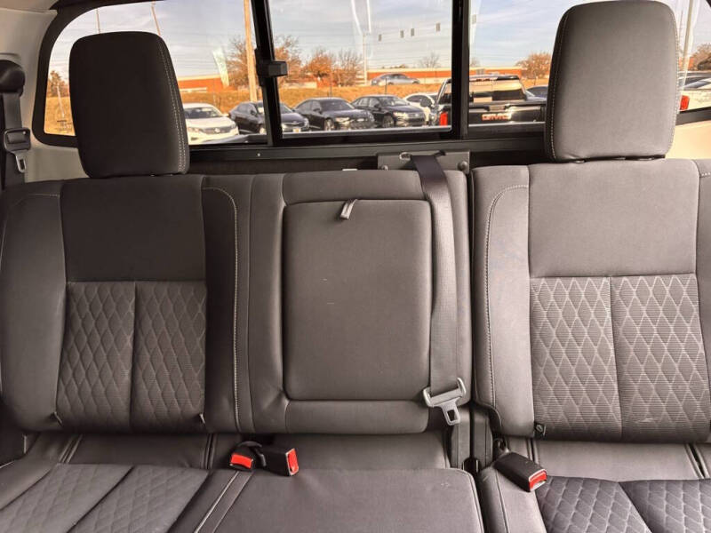 2017 Nissan Titan SV