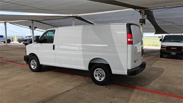 2024 GMC Savana 2500