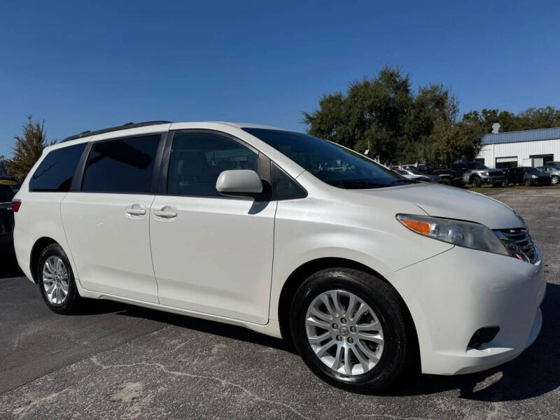 2017 Toyota Sienna