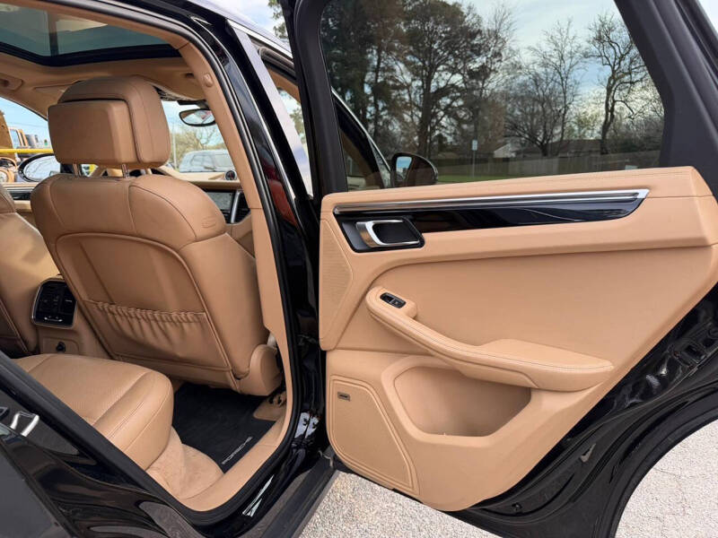 2015 Porsche Macan S
