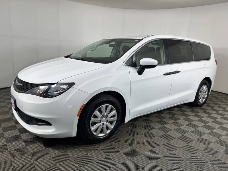 2021 Chrysler Voyager L