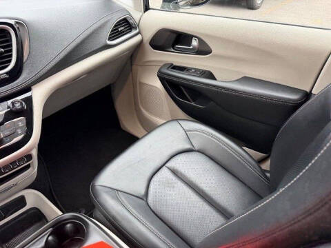 2024 Chrysler Pacifica Plug-In Hybrid