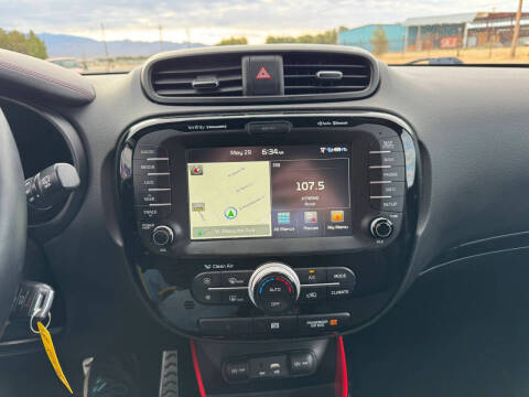 2015 Kia Soul +
