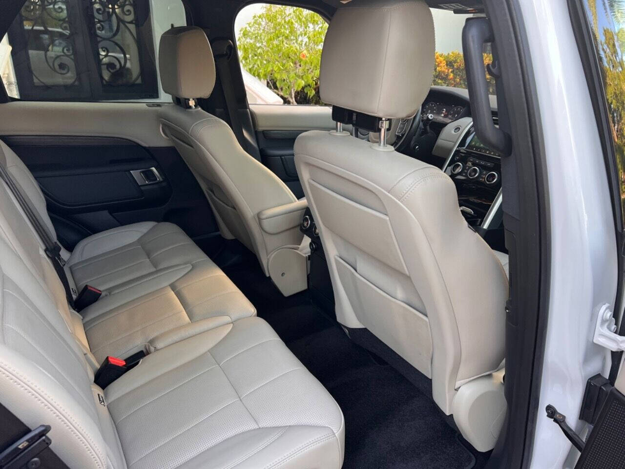 2018 Land Rover Discovery for sale at Signature Auto in Tampa, FL