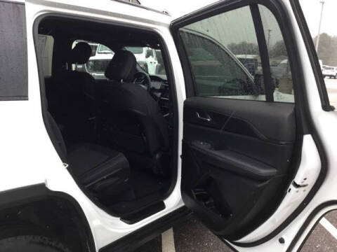 2024 Jeep Grand Cherokee L Laredo