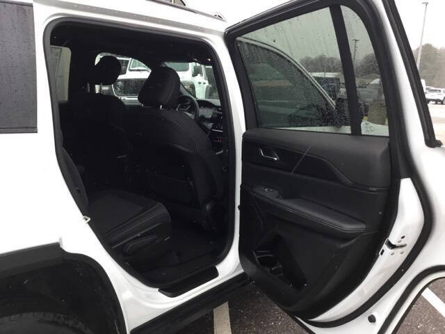 2024 Jeep Grand Cherokee L Laredo