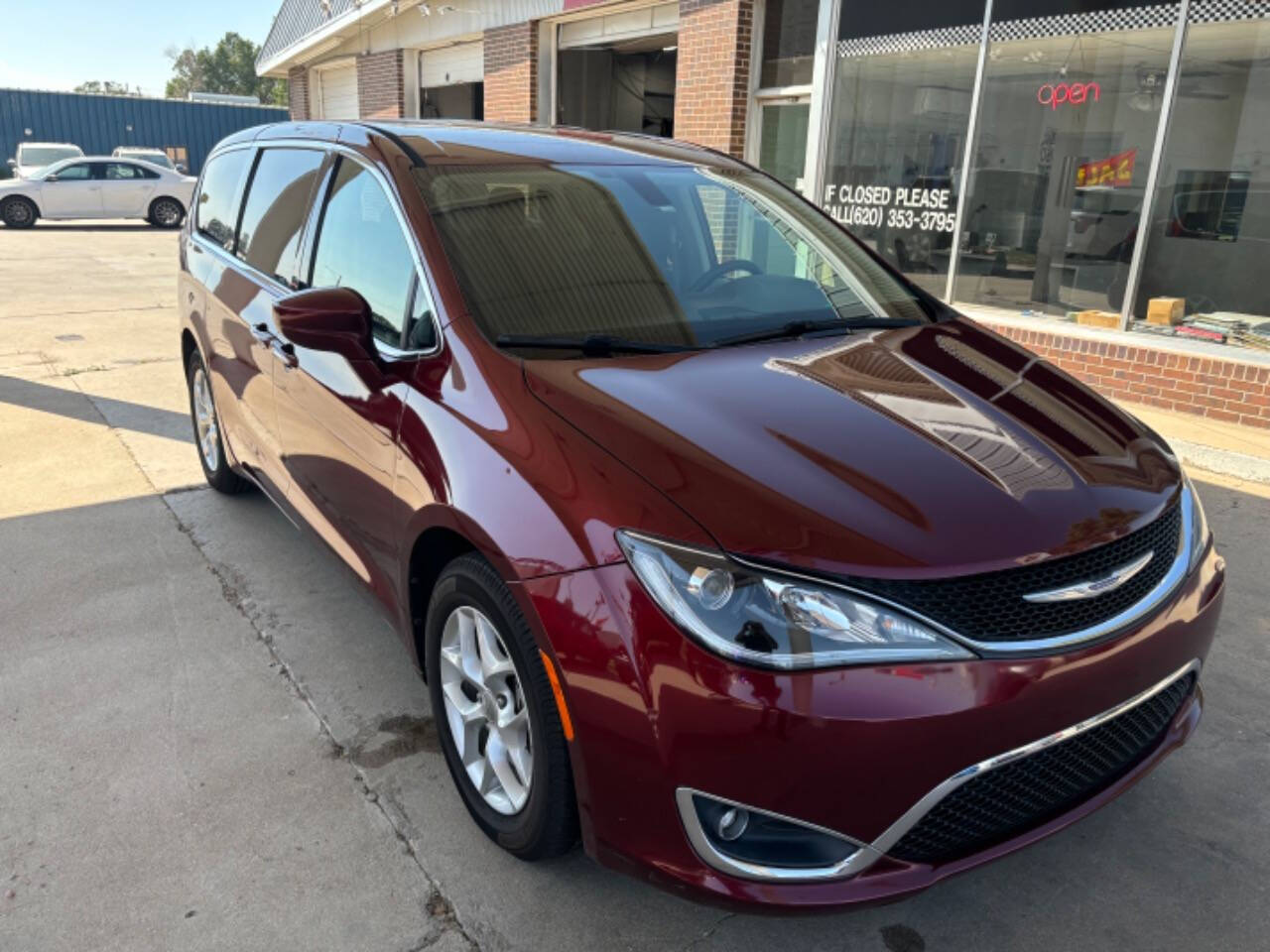 2018 Chrysler Pacifica for sale at Kansas Auto Sales in Ulysses, KS