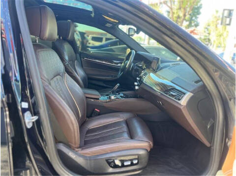 2020 BMW 5 Series 530i