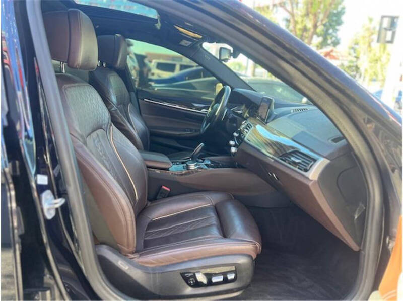 2020 BMW 5 Series 530i