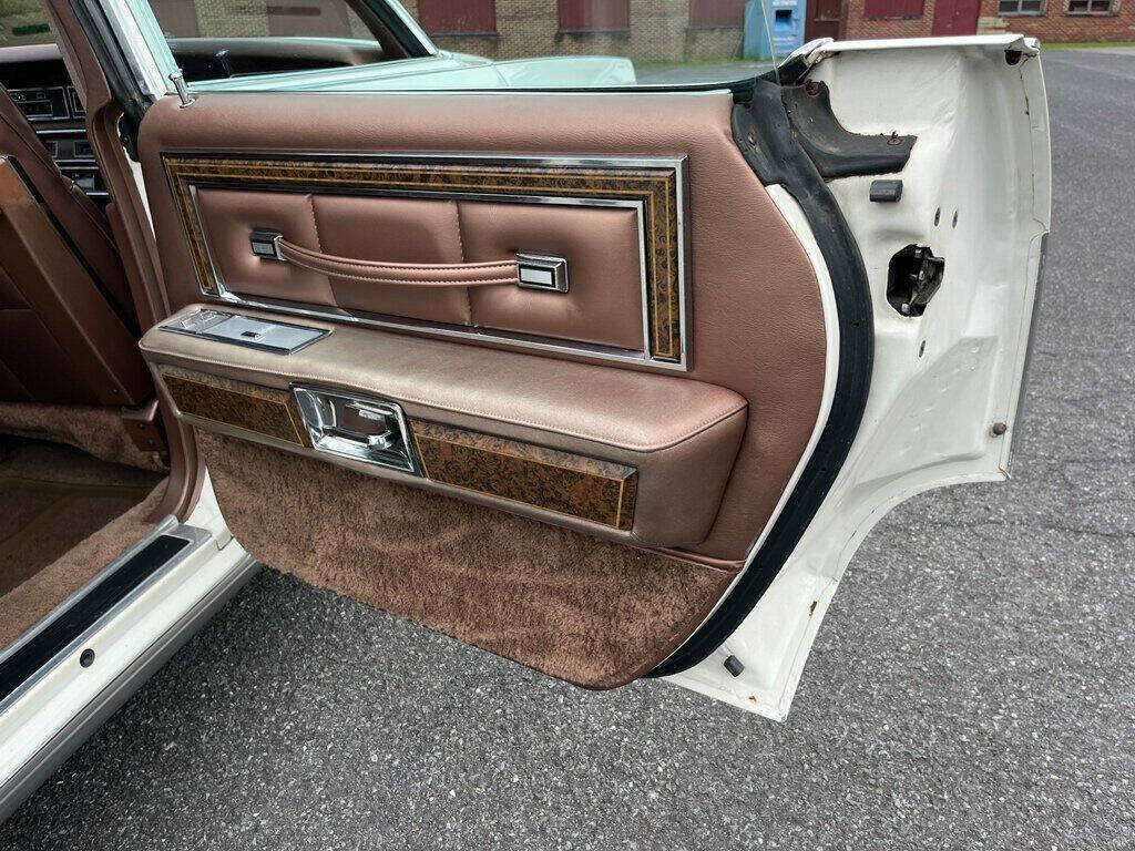 1976 Lincoln Continental 40