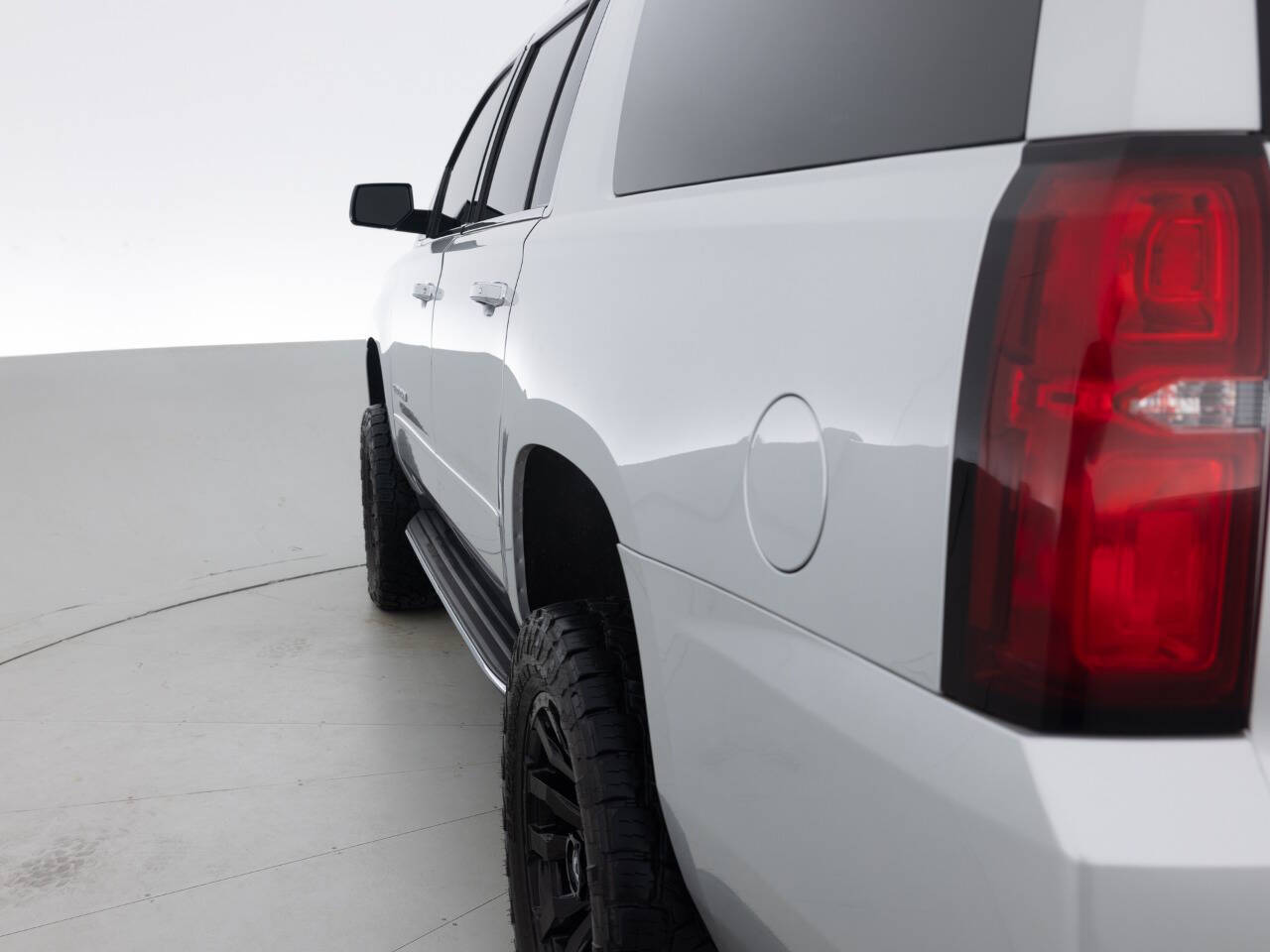 Used Car 2017 Chevrolet Suburban  Premier 4x4 4dr Suv For Sale Under $30,000 In Coal City, Illinois