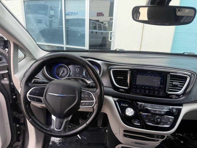 2020 Chrysler Pacifica Touring L Plus