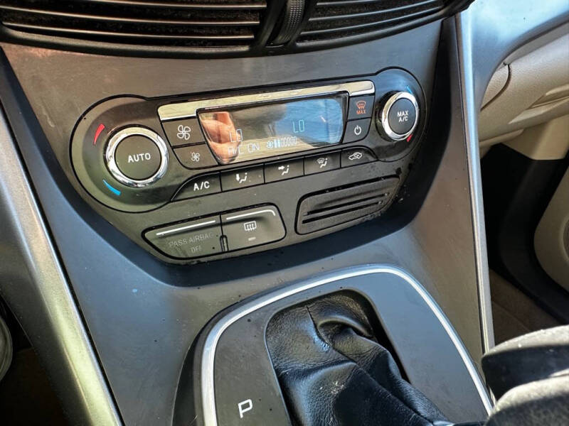 2013 Ford C-MAX Hybrid SE