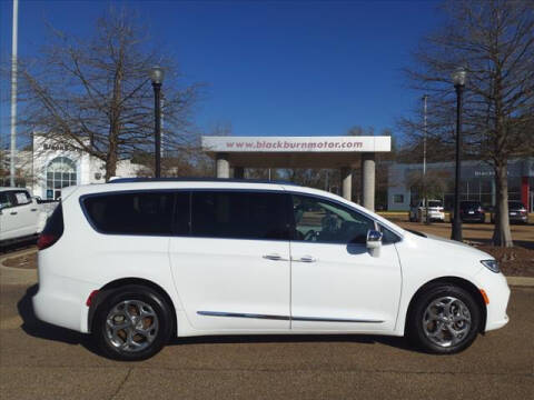 2021 Chrysler Pacifica for sale at BLACKBURN MOTOR CO in Vicksburg MS