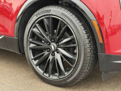 2025 Cadillac LYRIQ Luxury 1