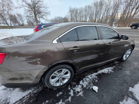 2016 Ford Taurus SEL