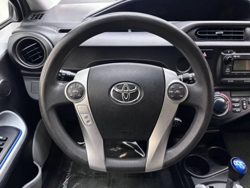 2013 Toyota Prius c