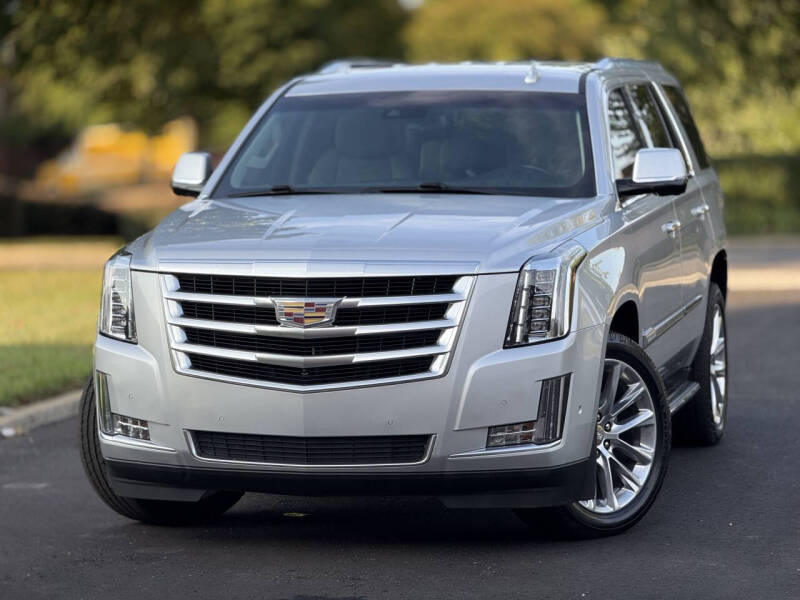 2018 Cadillac Escalade Luxury's photo