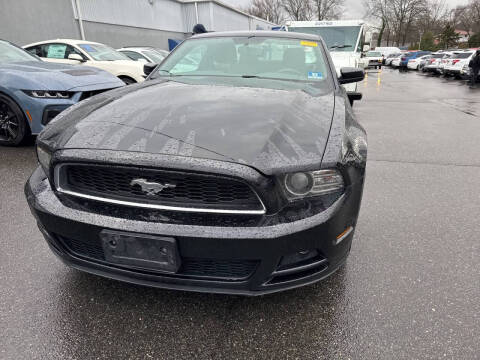 2014 Ford Mustang V6