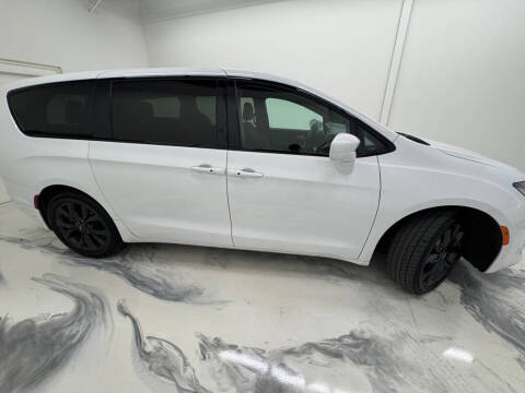 2020 Chrysler Pacifica Touring