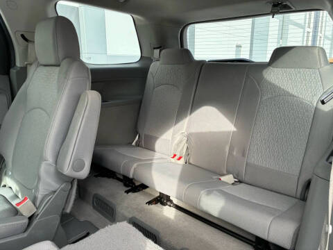 2015 GMC Acadia SLE-2