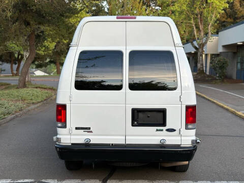 2011 Ford E-Series E-150